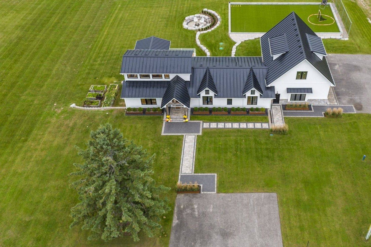 Clarington, ON L1C 5R3,6346 Clemens RD