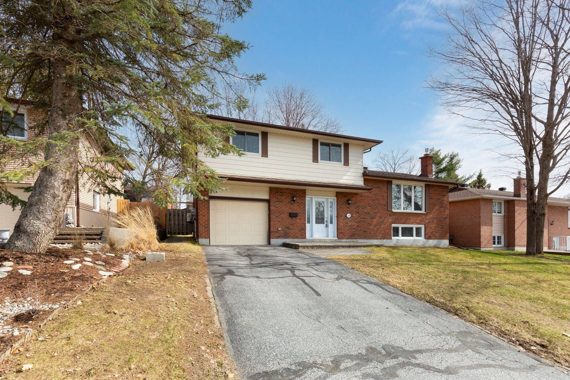 North Bay, ON P1C 1B1,124 Francis AVE