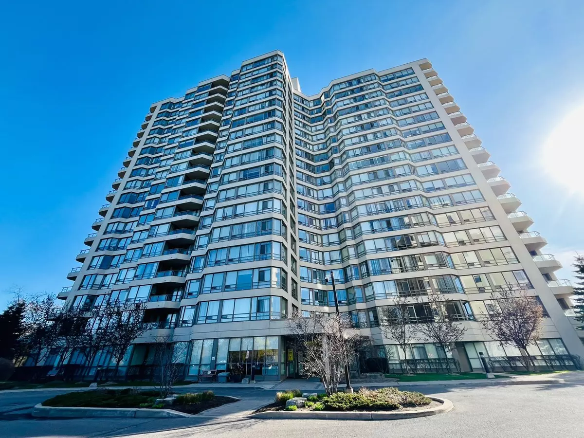 Mississauga, ON L5A 4G5,75 King ST E #801