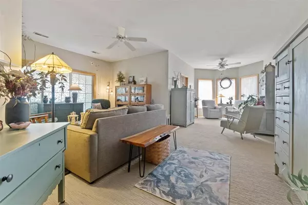 Iowa City, IA 52246,49 Duck Creek Pl