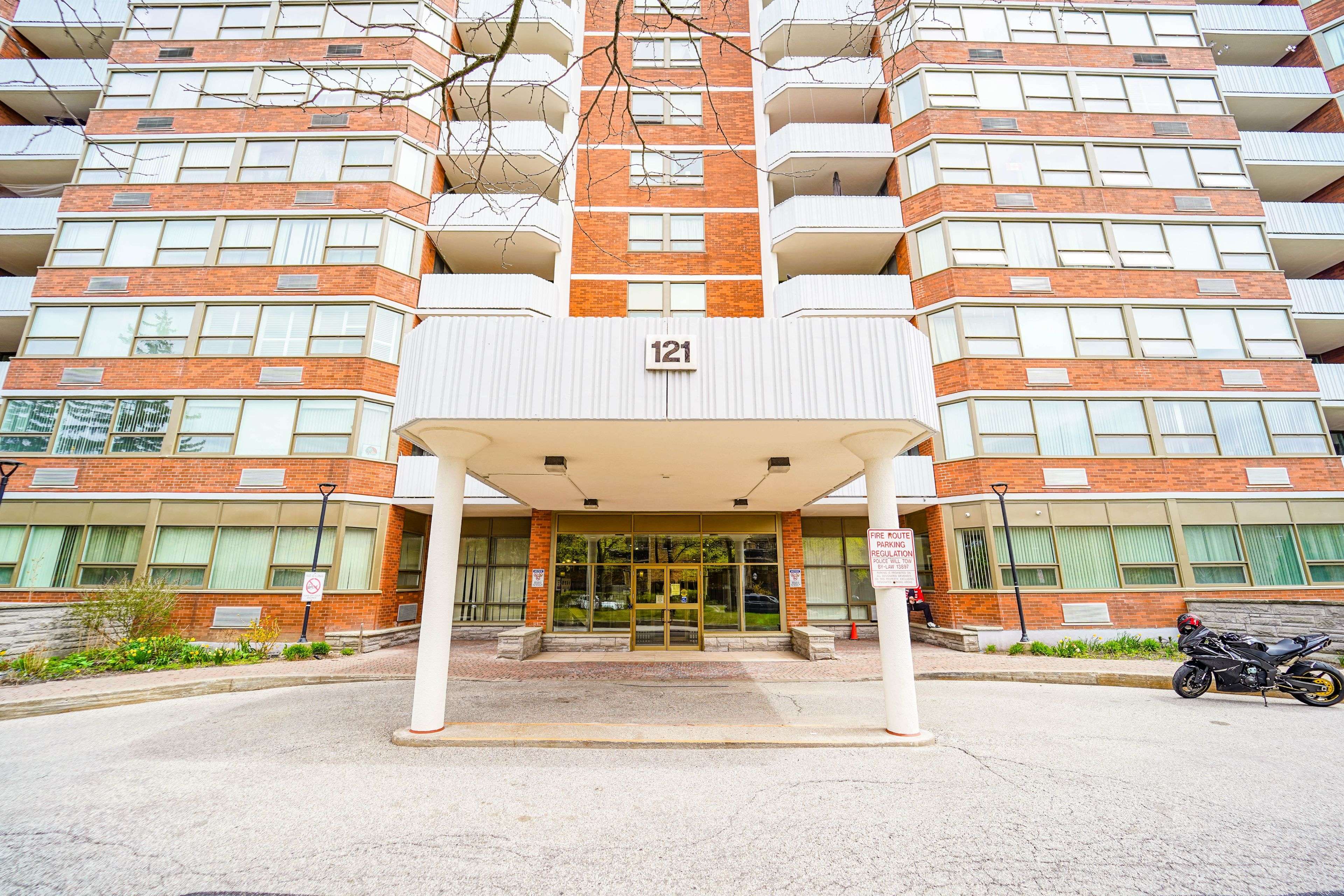 Toronto E10, ON M1E 4Y2,121 Ling RD W #904