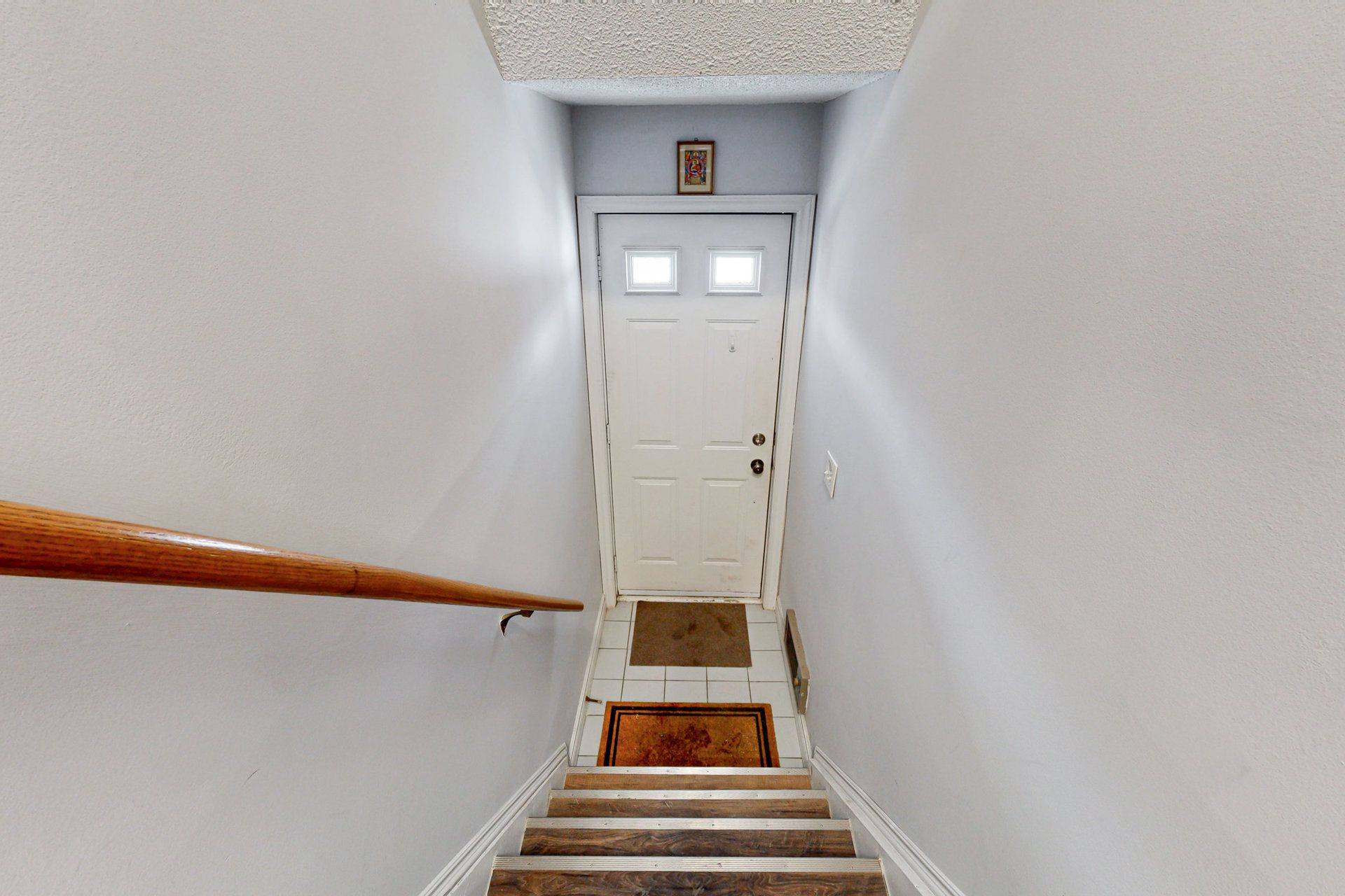 Clarington, ON L1E 1S8,1653 Nash RD #B-11