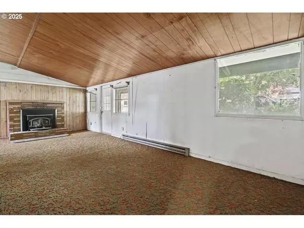 Salem, OR 97302,3698 SHORT ST