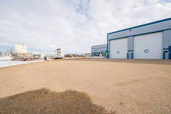 9716 128 AVE #Unit C, Grande Prairie, AB T8V6K4