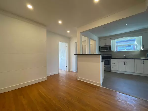 Toronto W02, ON M6S 2L3,474 St Johns RD #3rd Flr