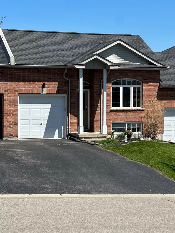 Norfolk, ON N3Y 5M9,7 Millcroft DR