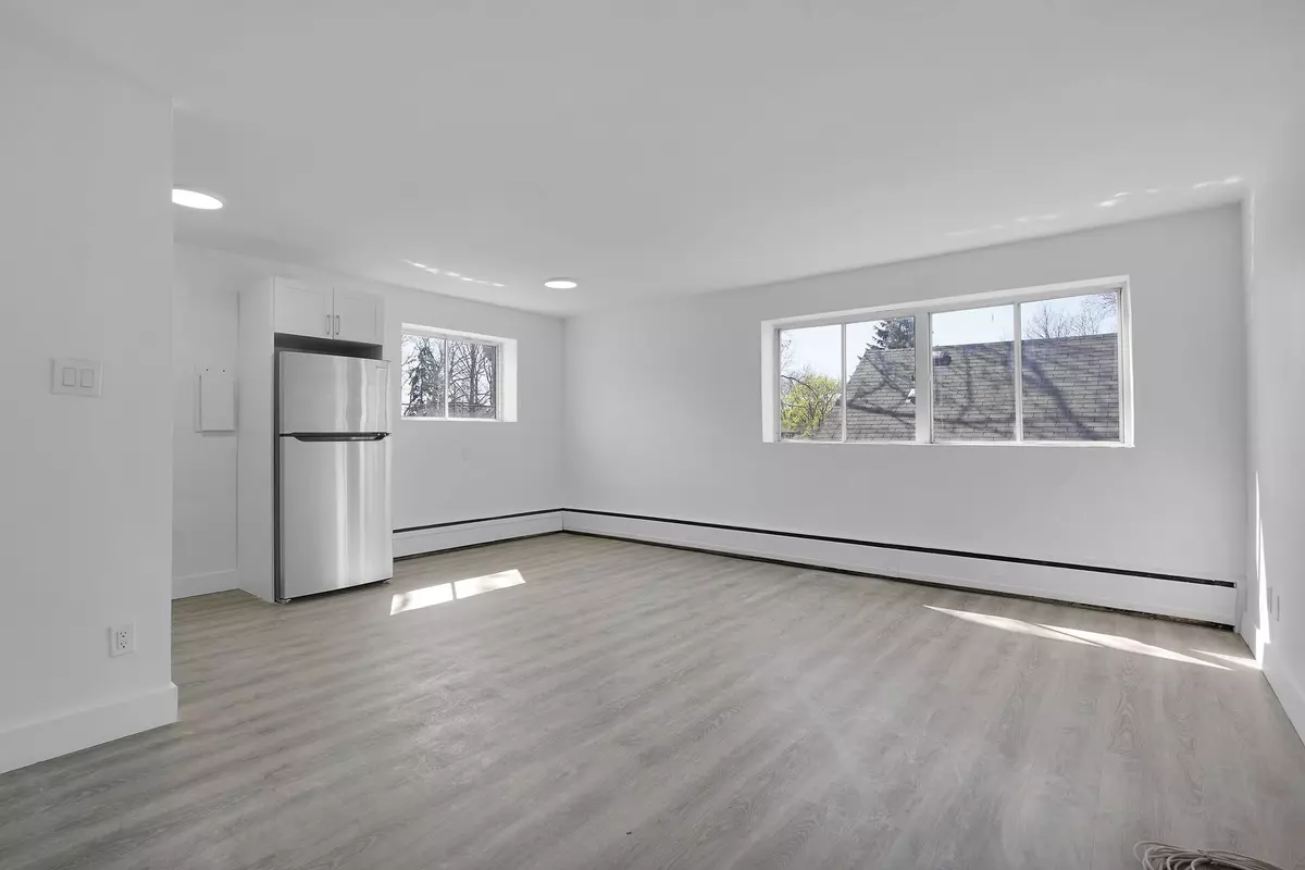 London South, ON N6J 2R4,25 Orchard ST #312