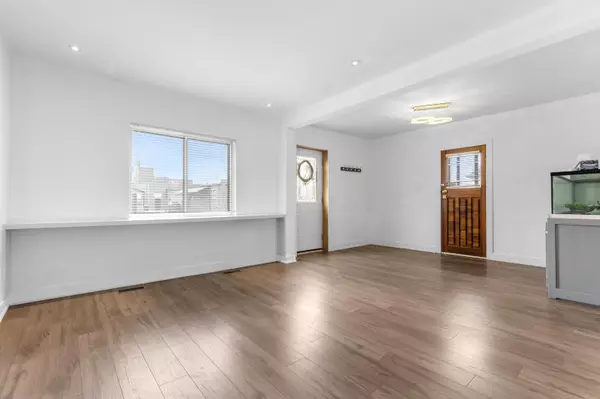 Mississauga, ON L5E 2G7,1099 Ogden AVE
