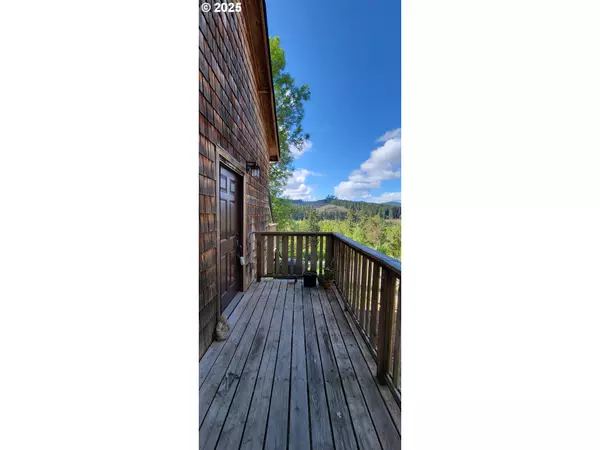 Eugene, OR 97405,83039 TERRITORIAL HWY