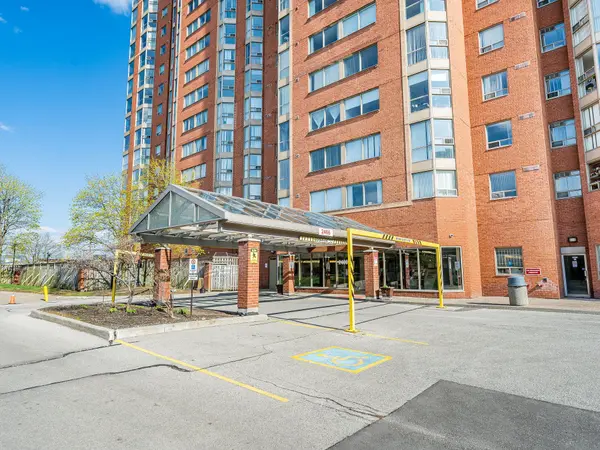 Toronto E08, ON M1K 5J8,2466 Eglinton AVE E #Ph4