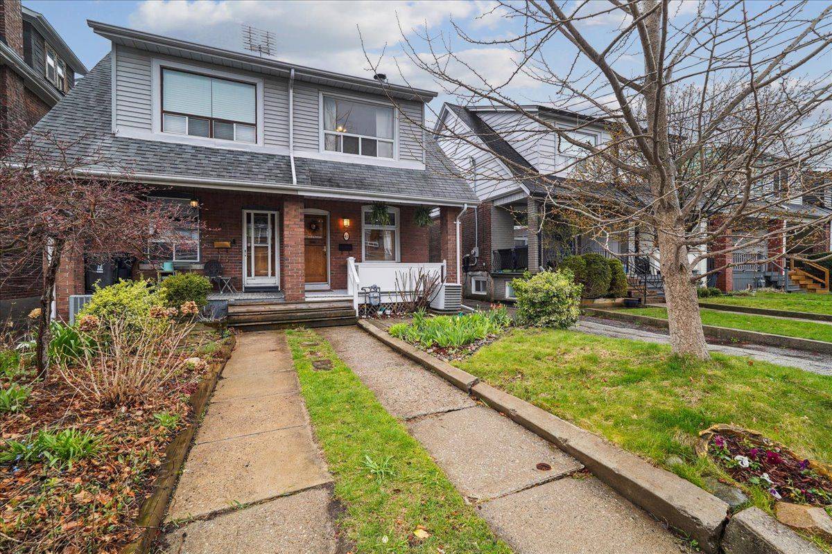 Toronto E03, ON M4J 1R4,41 Fielding AVE