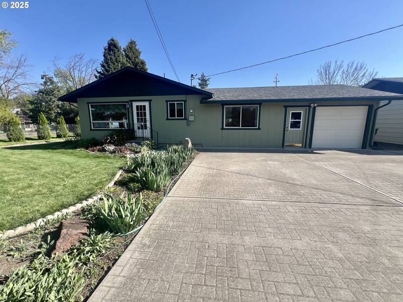 512 DIVISION AVE, La Grande, OR 97850