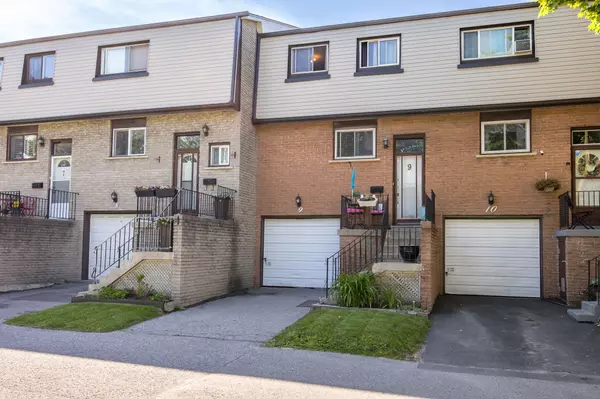 Pickering, ON L1V 3E2,1945 Denmar RD N #9