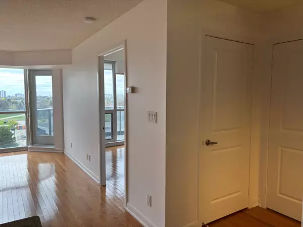 Toronto C14, ON M2M 3T9,5793 Yonge ST #908