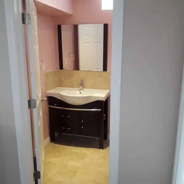 Richmond Hill, ON L4E 0S3,89 Estrella CRES N #B2