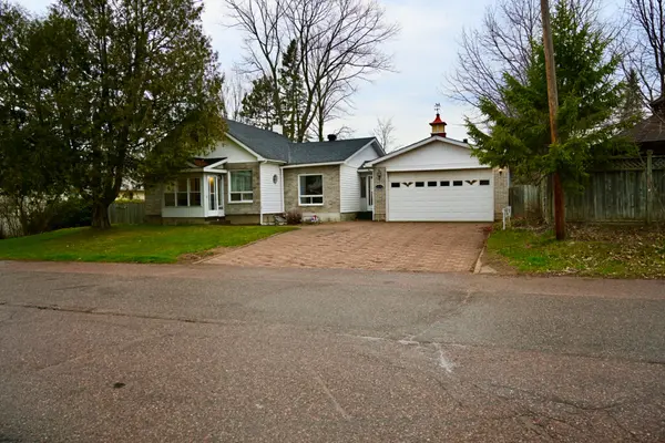 Laurentian Valley, ON K8A 5E1,616 First AVE