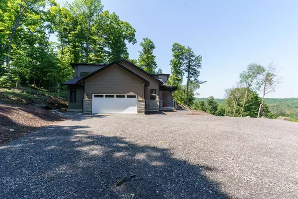 Lake Of Bays, ON P1H 1K0,1057 Greensview DR #47