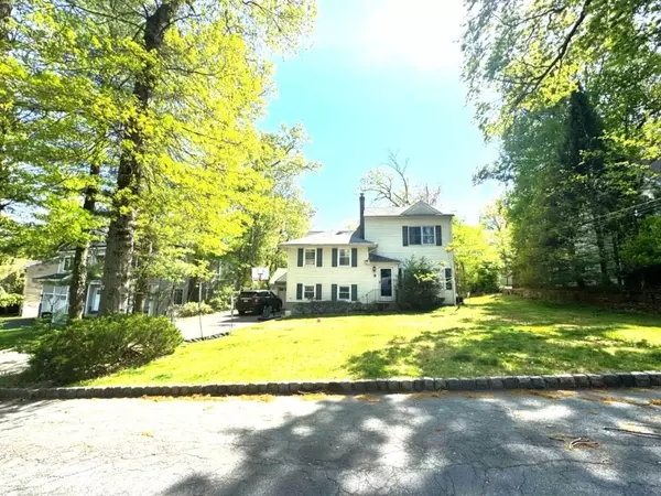5 Stoney Hill Pl, Livingston Twp., NJ 07039