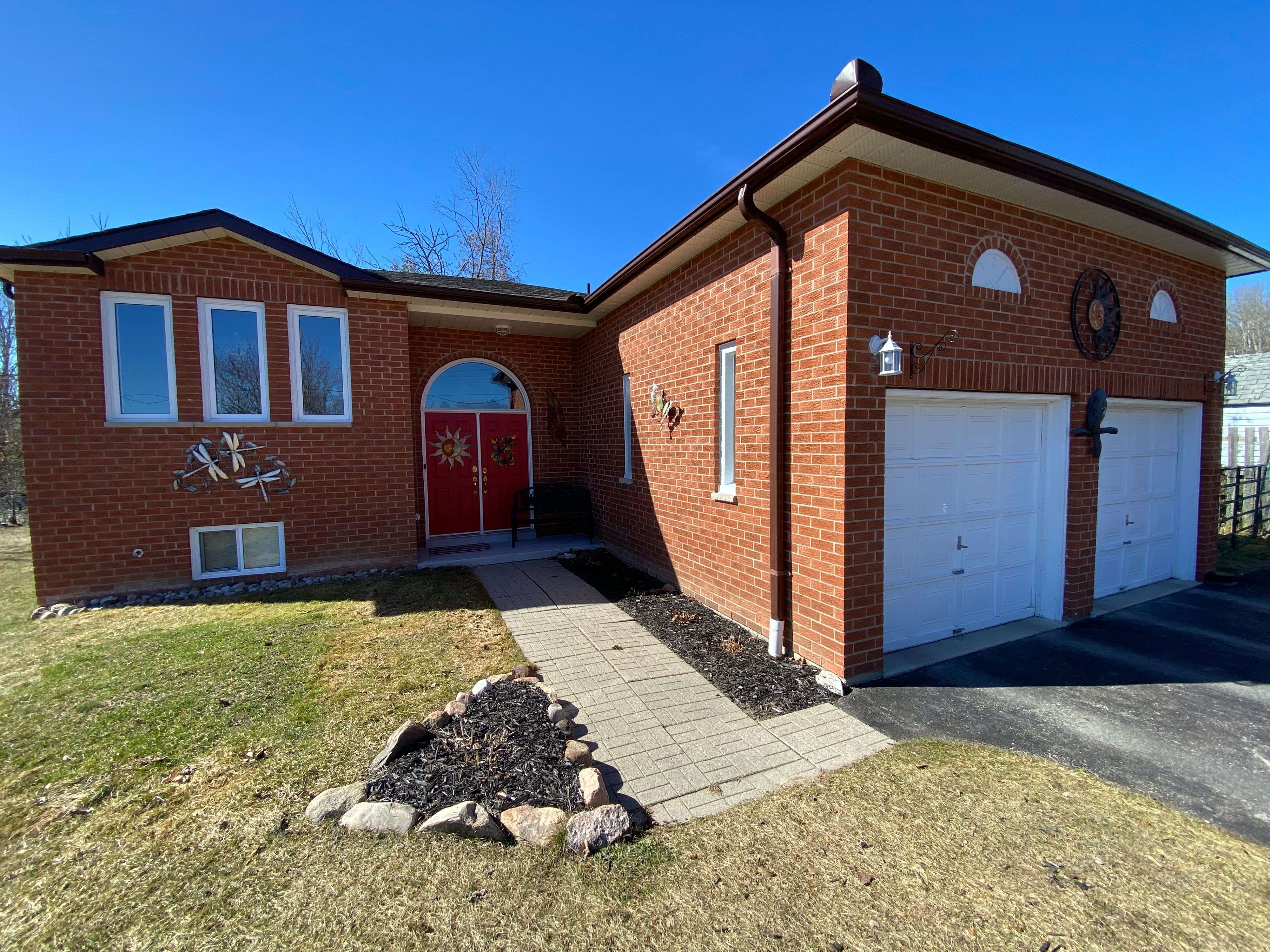 Oro-medonte, ON L0L 1T0,4 Campbell AVE