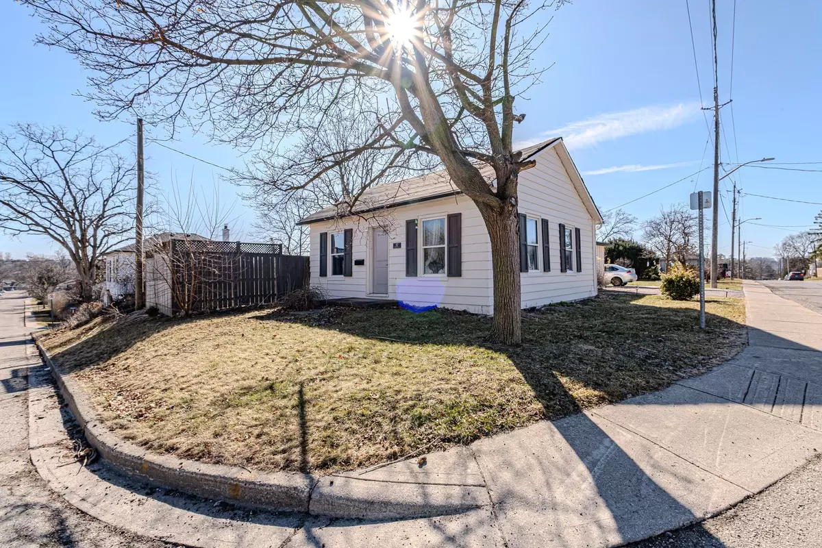 Brant, ON N3L 1C5,37 Queen ST