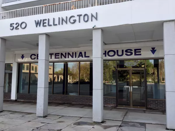 London East, ON N6A 3S2,520 WELLINGTON ST #5-6