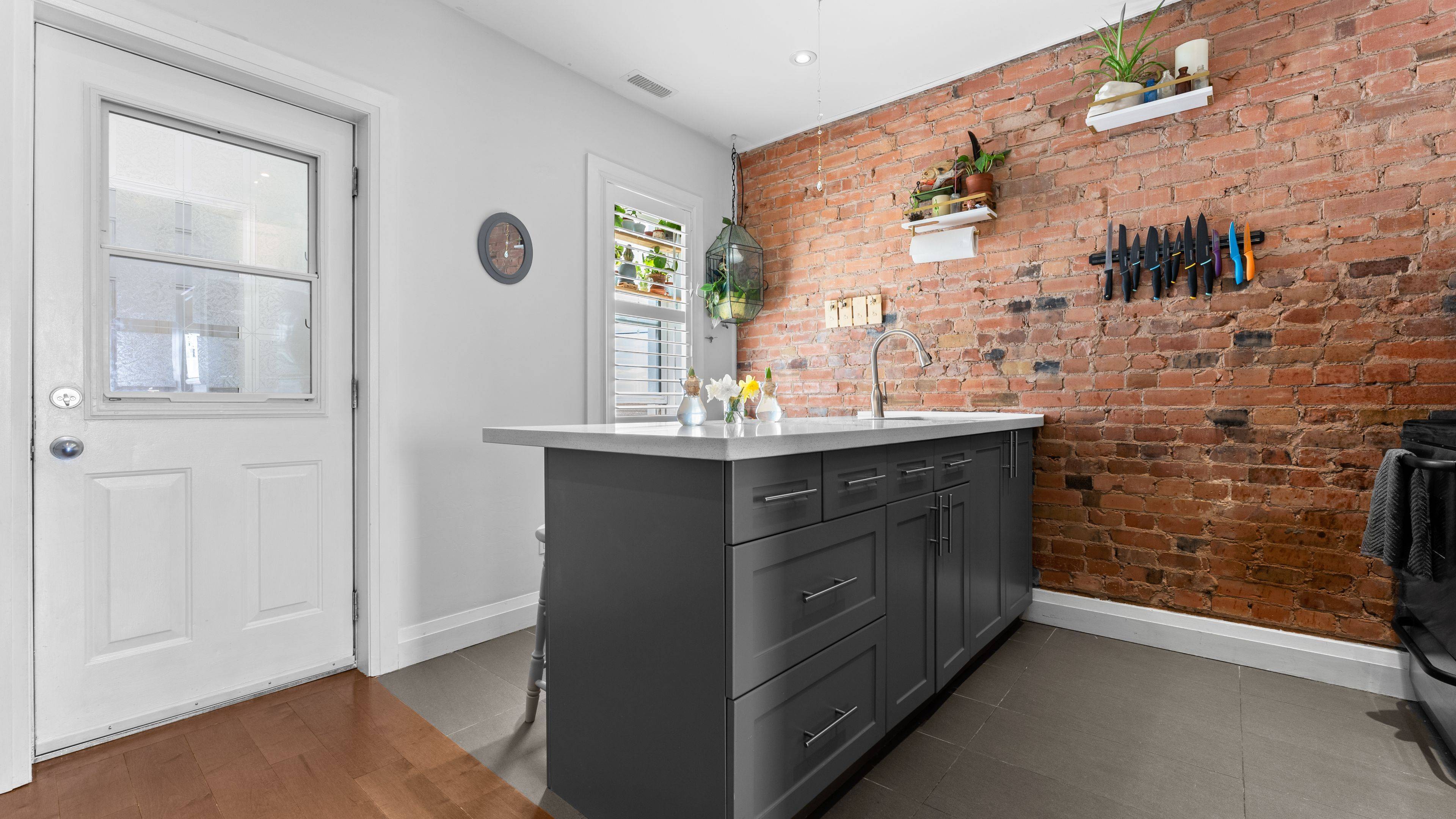 Milton, ON L9T 2V3,3224 Steeles AVE W
