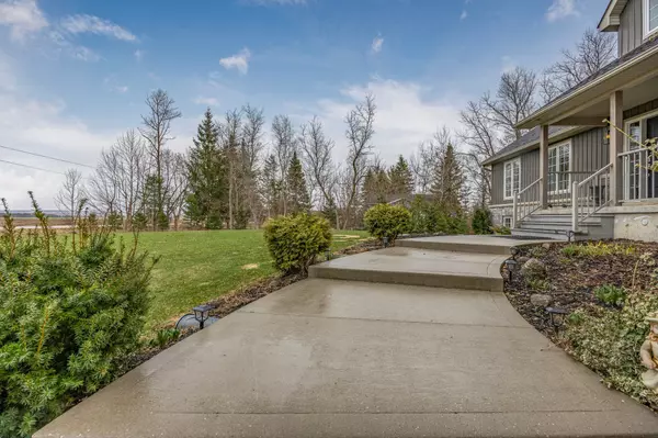 Clearview, ON L0M 1S0,1328 Strongville RD