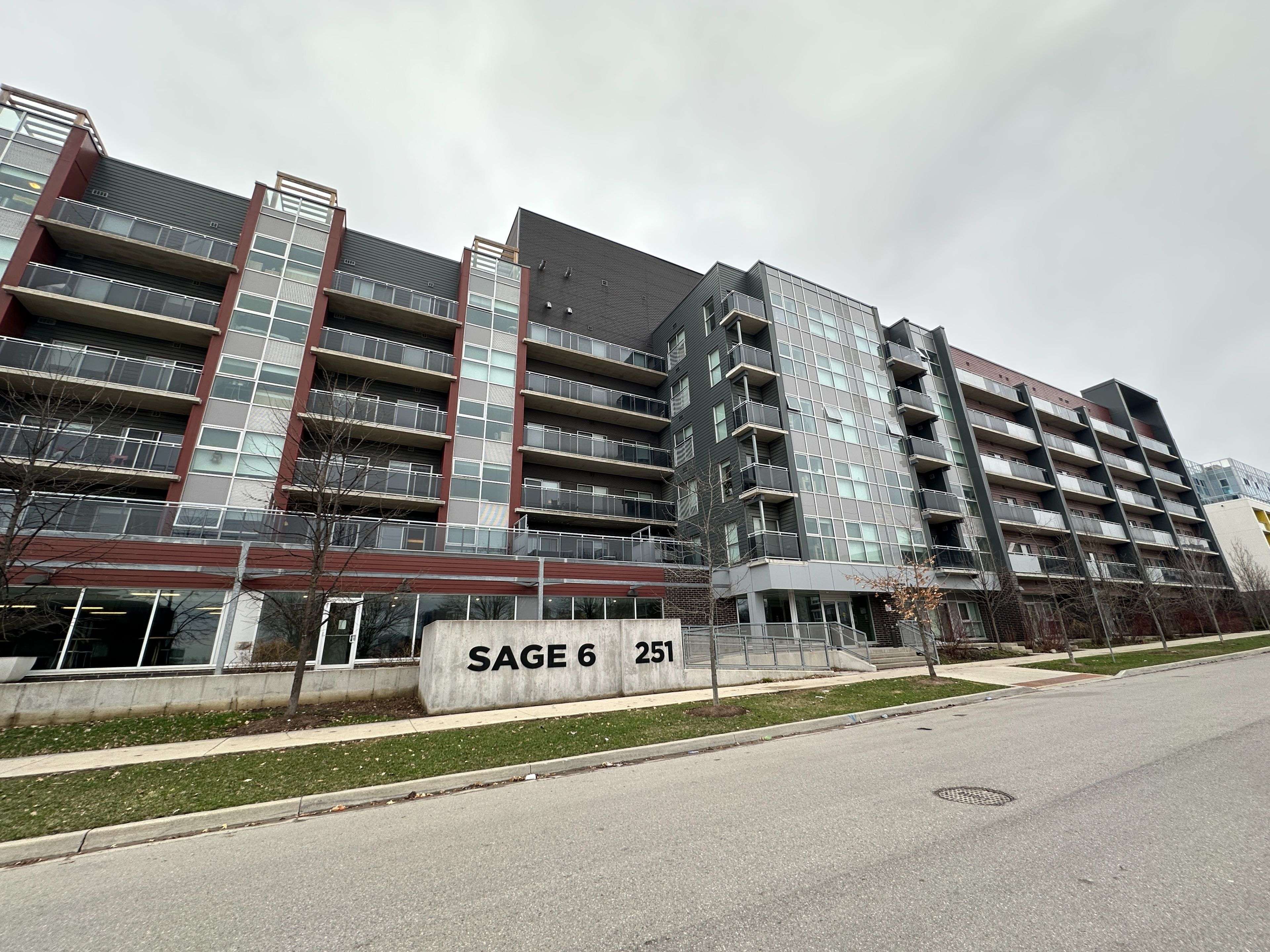 Waterloo, ON N2L 3R4,251 Hemlock ST #604