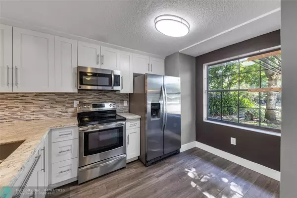 Fort Lauderdale, FL 33311,387 City View Dr #0