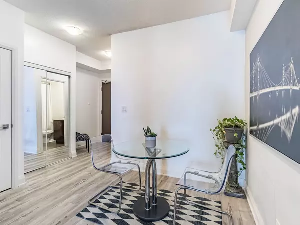 Markham, ON L3T 0C8,7161 Yonge ST ##2232