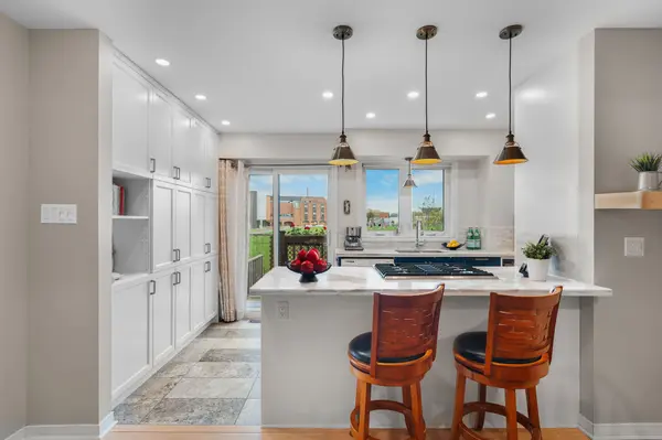 Lower Town - Sandy Hill, ON K1N 9H5,575 Old St Patrick ST #6