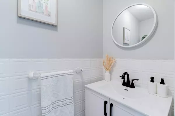Hamilton, ON L8J 3P9,386 Highland RD W #31