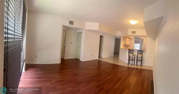 Sunrise, FL 33325,725 SW 148th Ave #508