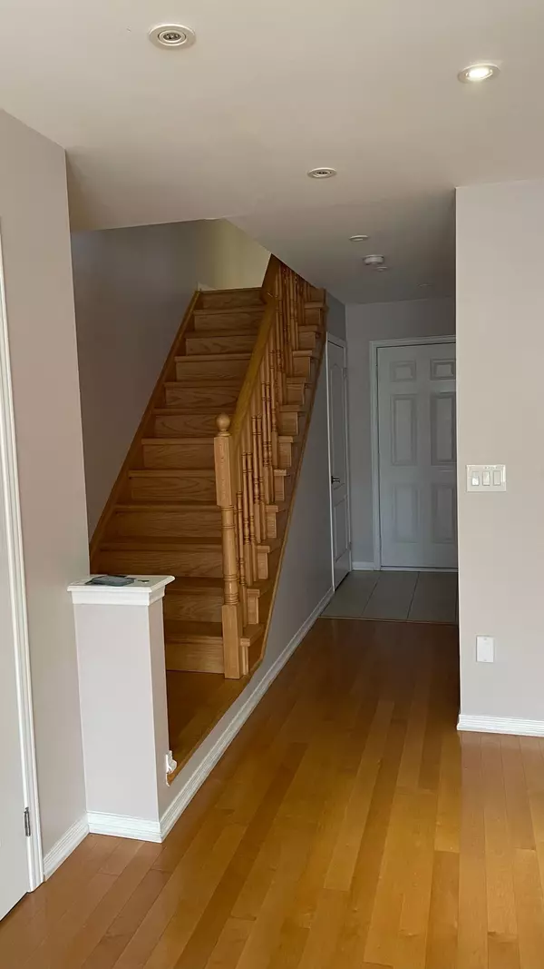 Markham, ON L6C 0M7,13 Valliere DR