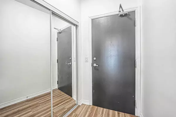 Mississauga, ON L5B 0E8,223 Webb DR #2606
