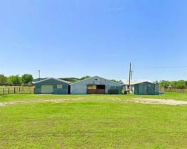 458 Jackson Avenue, Strawn, TX 76475