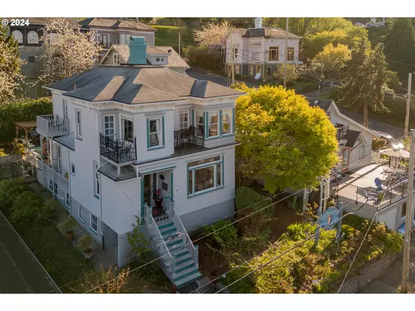 Astoria, OR 97103,817- 847 EXCHANGE ST
