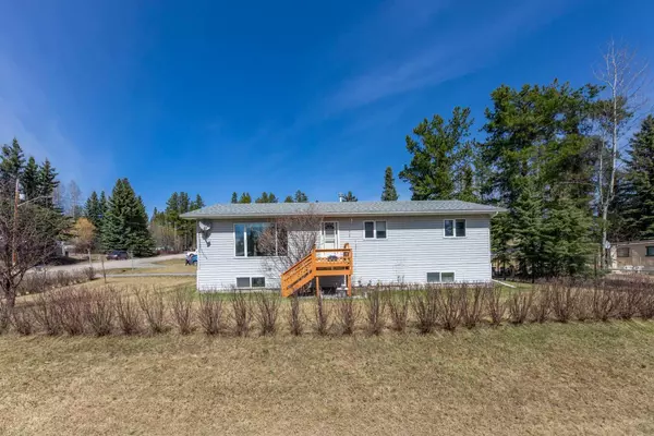 5001 52 ST, Robb, AB T0E 1X0