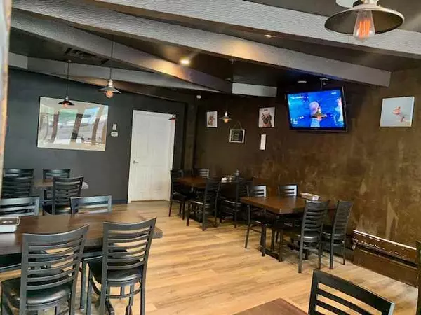 Calgary, AB T2P 1A5,888 Downtown AVE Southwest