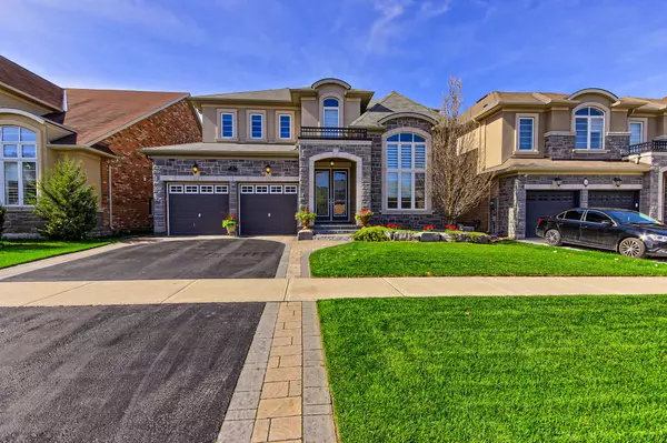 East Gwillimbury, ON L0G 1M0,35 Manor Forest RD