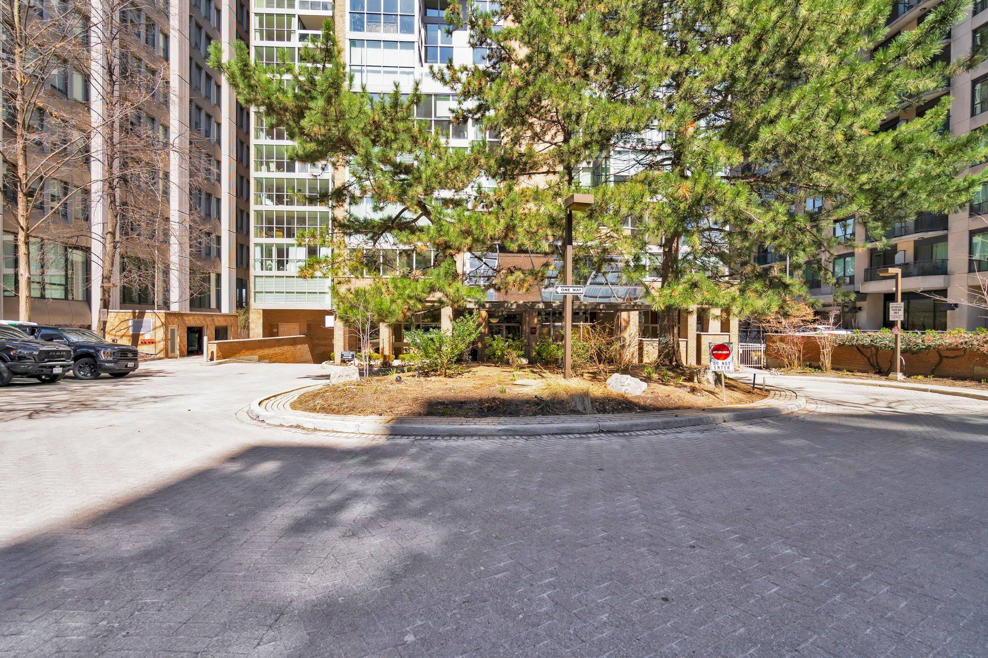 Toronto C09, ON M4W 3M4,278 Bloor ST E #410