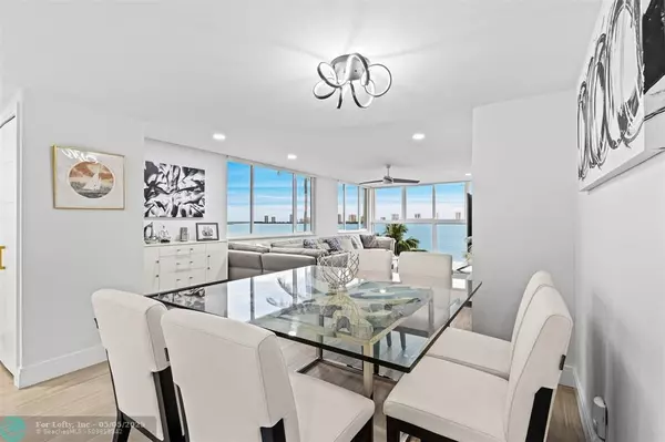 Lake Park, FL 33403,301 Lake Shore Drive #401
