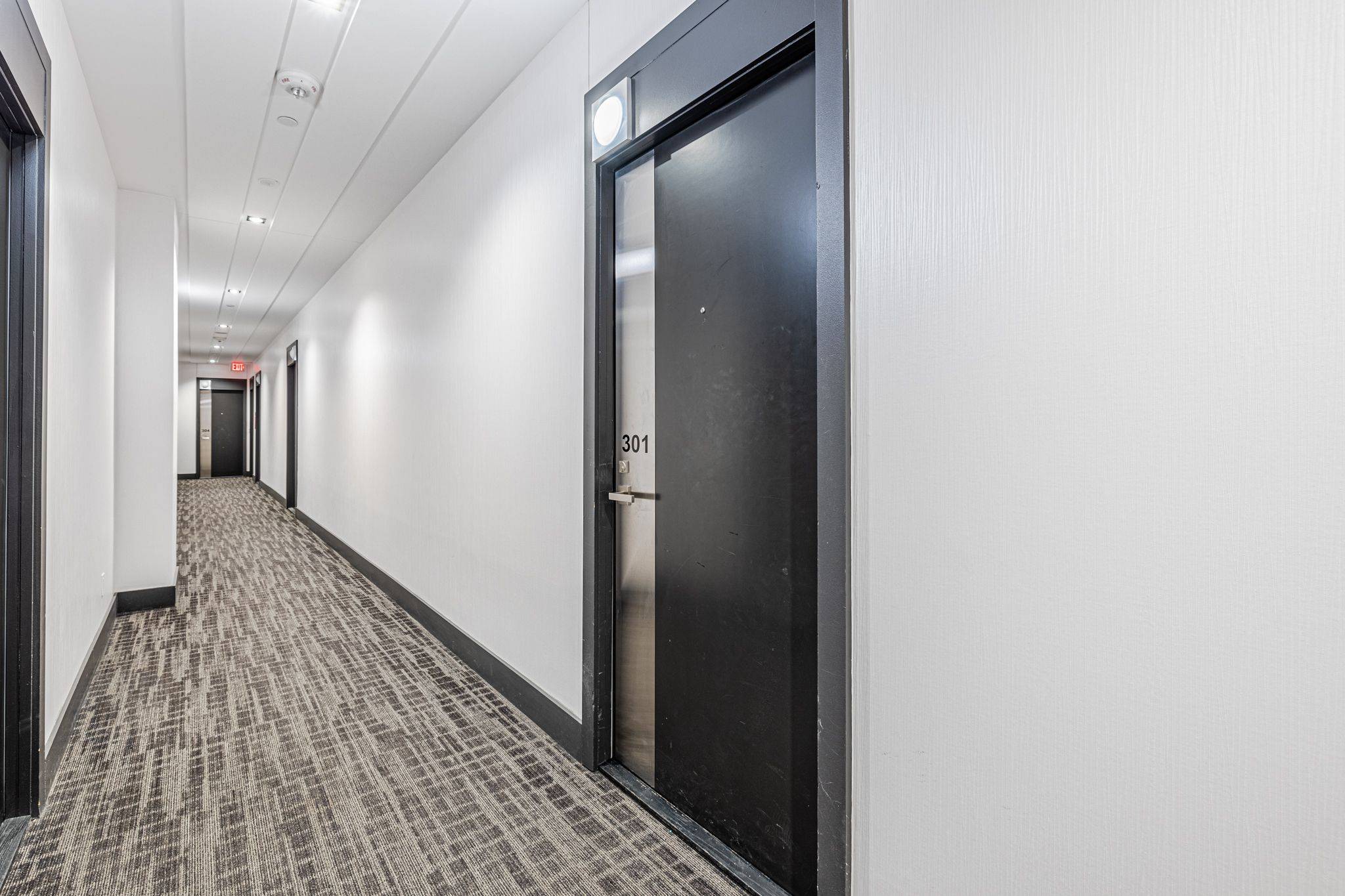 Richmond Hill, ON L4C 1V4,9471 Yonge ST #301