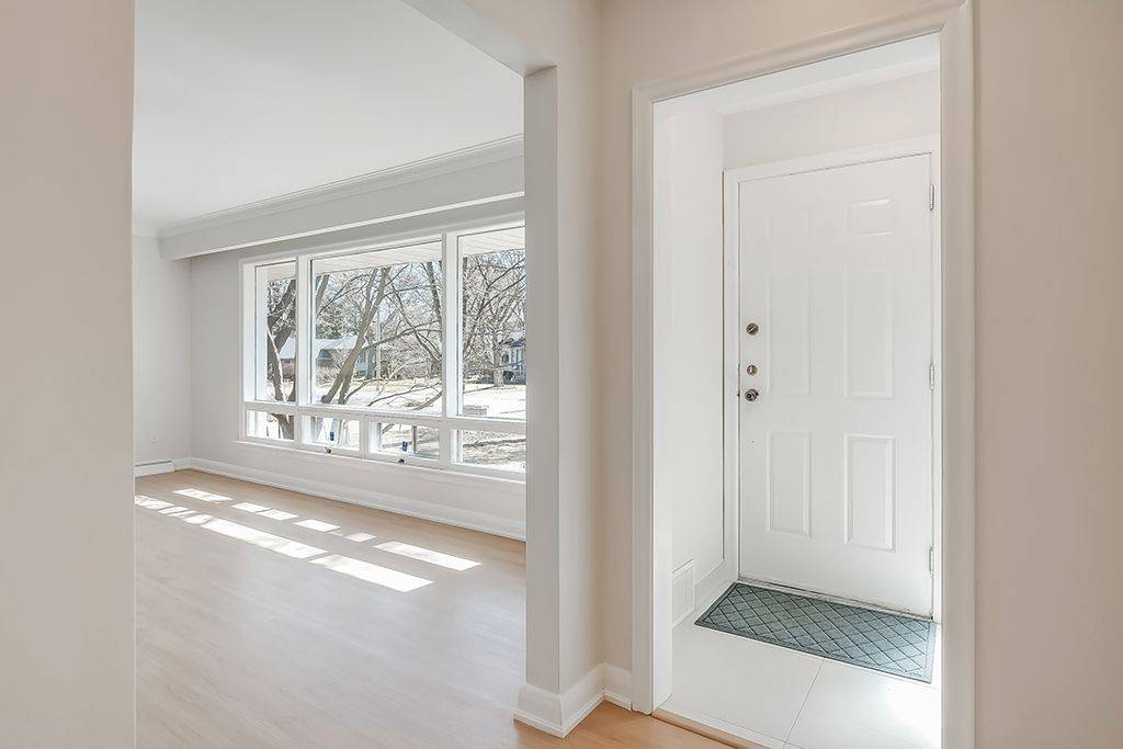 Oakville, ON L6J 2G5,2063 Glenforest CRES