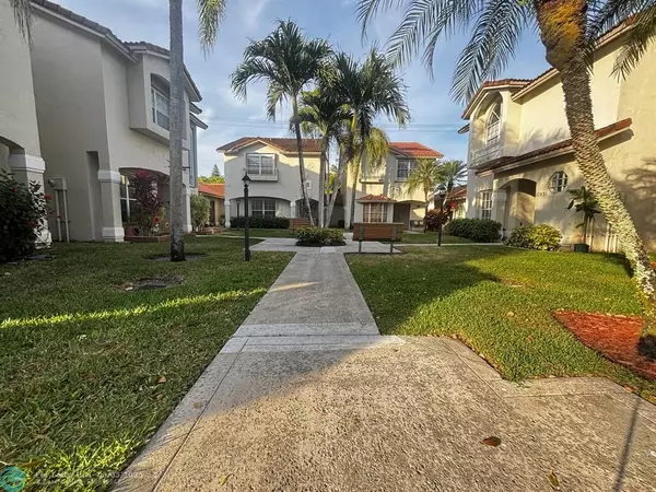 Pembroke Pines, FL 33026,10843 NW 8th St #10843