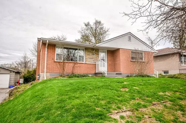 Barrie, ON L4M 2L3,50 Marion CRES