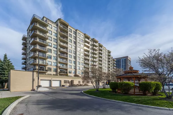 Burlington, ON L7L 7P7,1998 Ironstone DR #301