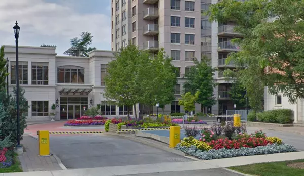 39 Galleria Pkwy #319, Markham, ON L3T 0A6