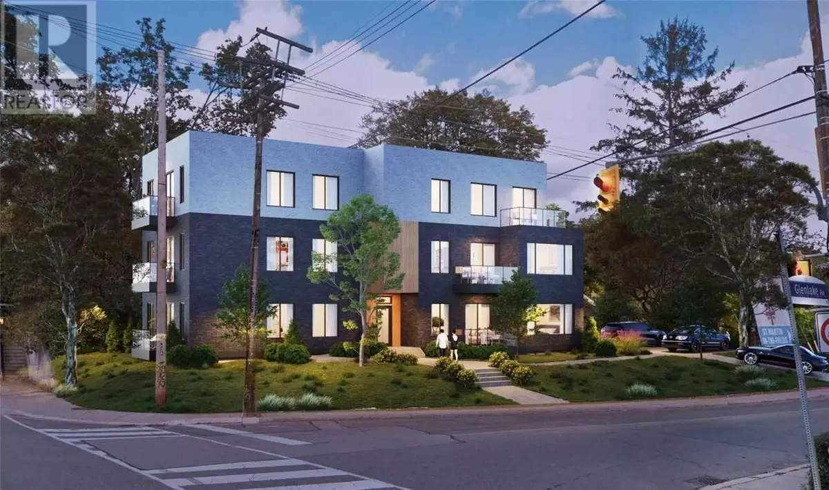 Toronto W02, ON M6P 1E7,148 Glenlake AVE #3
