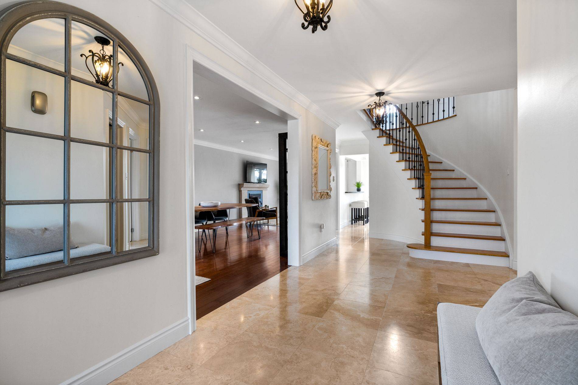 Mississauga, ON L4W 3H4,1224 Highgate PL